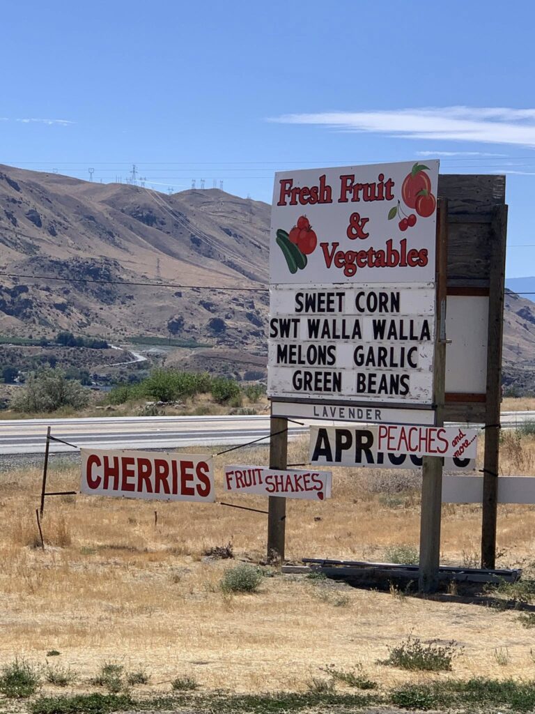 Homestead Fruit Stand Entiat